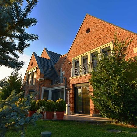 Lacul Verde Resort Плоешти Экстерьер фото