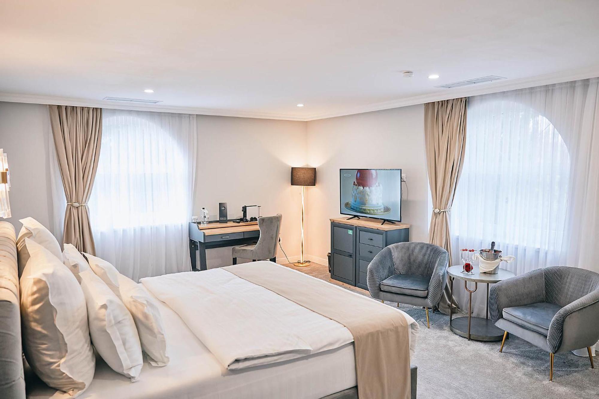 Lacul Verde Resort Плоешти Экстерьер фото