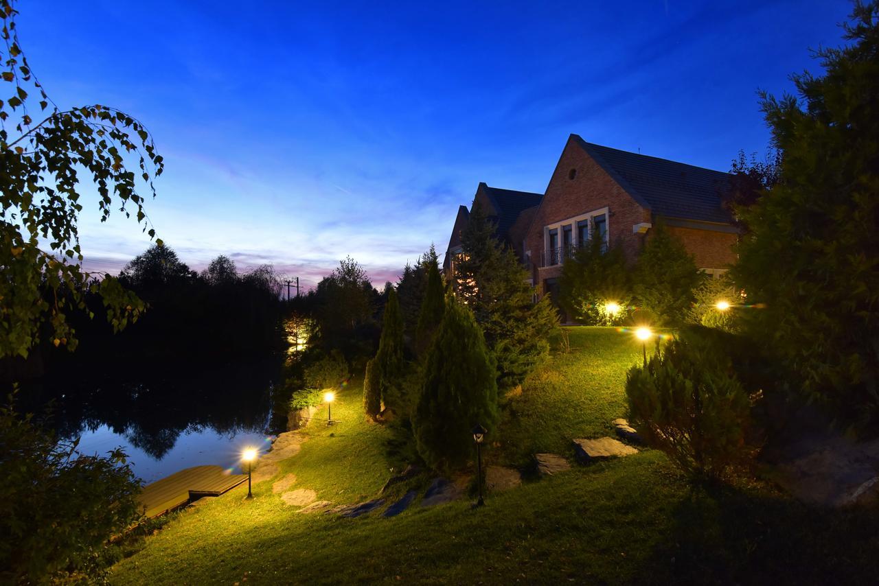 Lacul Verde Resort Плоешти Экстерьер фото